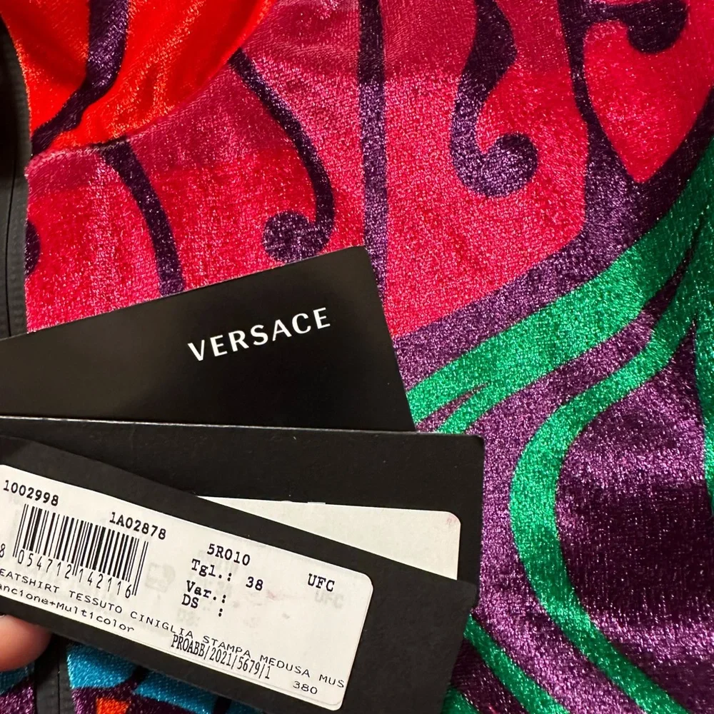 Versace Medusa Music Collection - Picture 11 of 12